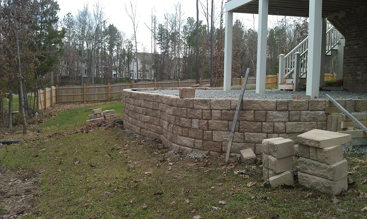 2 Outdoor stamp concrete patio and wall progress pics 11-28-11